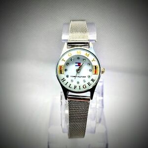 Tommy Hilfiger "American Girl" Analog clasp watch